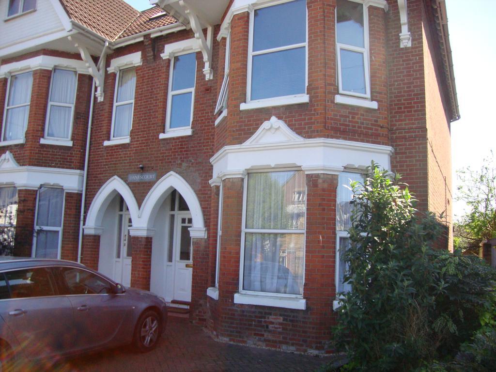 Number 10 Service Apartment - Danes Southampton Room photo